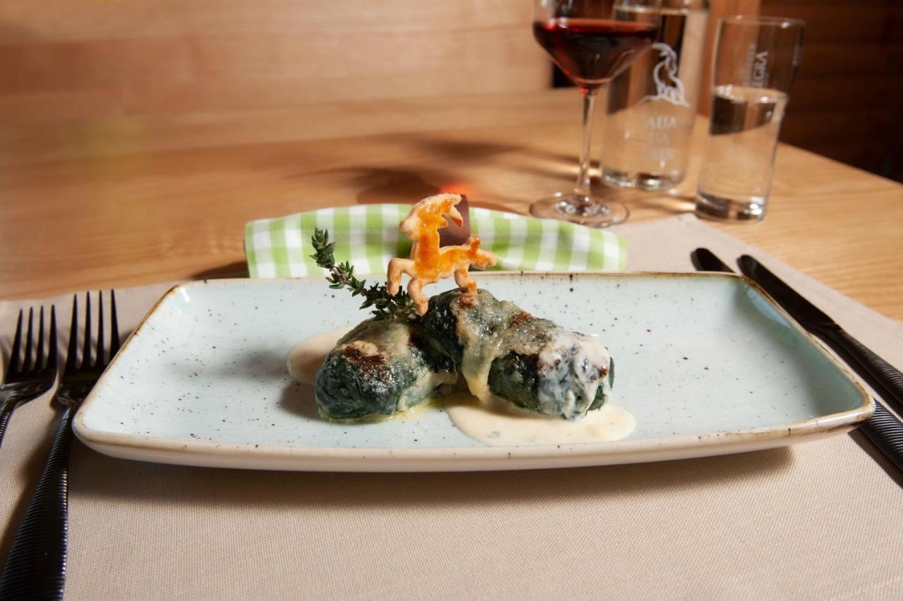 Hotel Ustria Parlatsch Trin 외부 사진